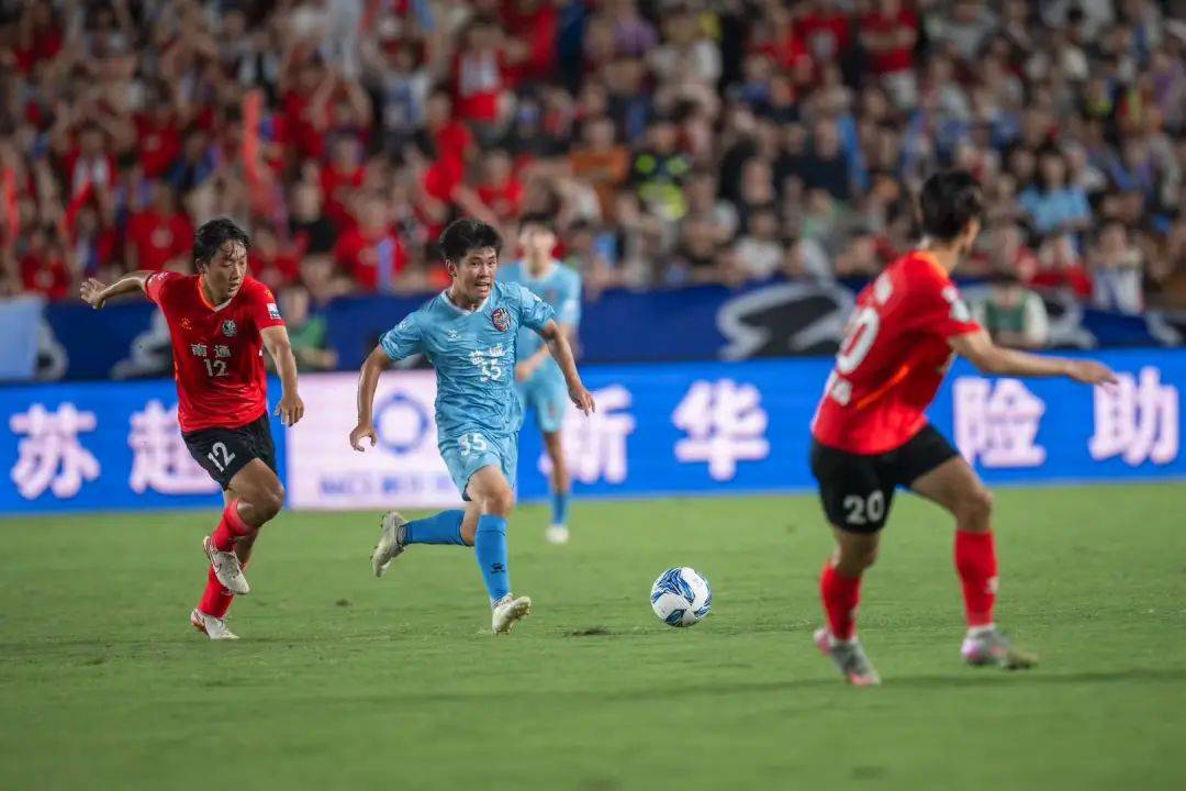 球迷谈“苏超”丨盐城队在成长