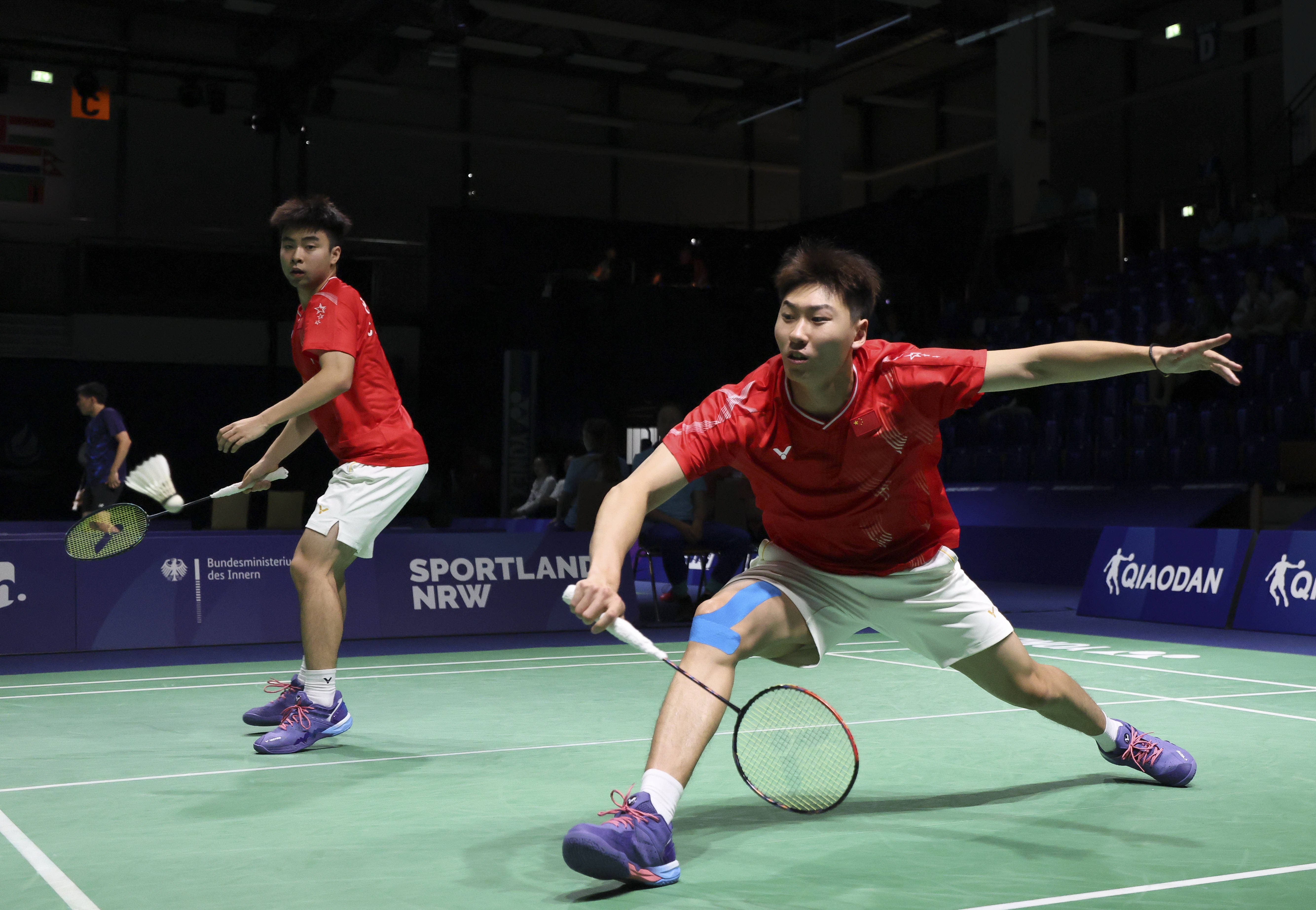 (体育)大运会——羽毛球混合团体小组赛:中国队胜西班牙队