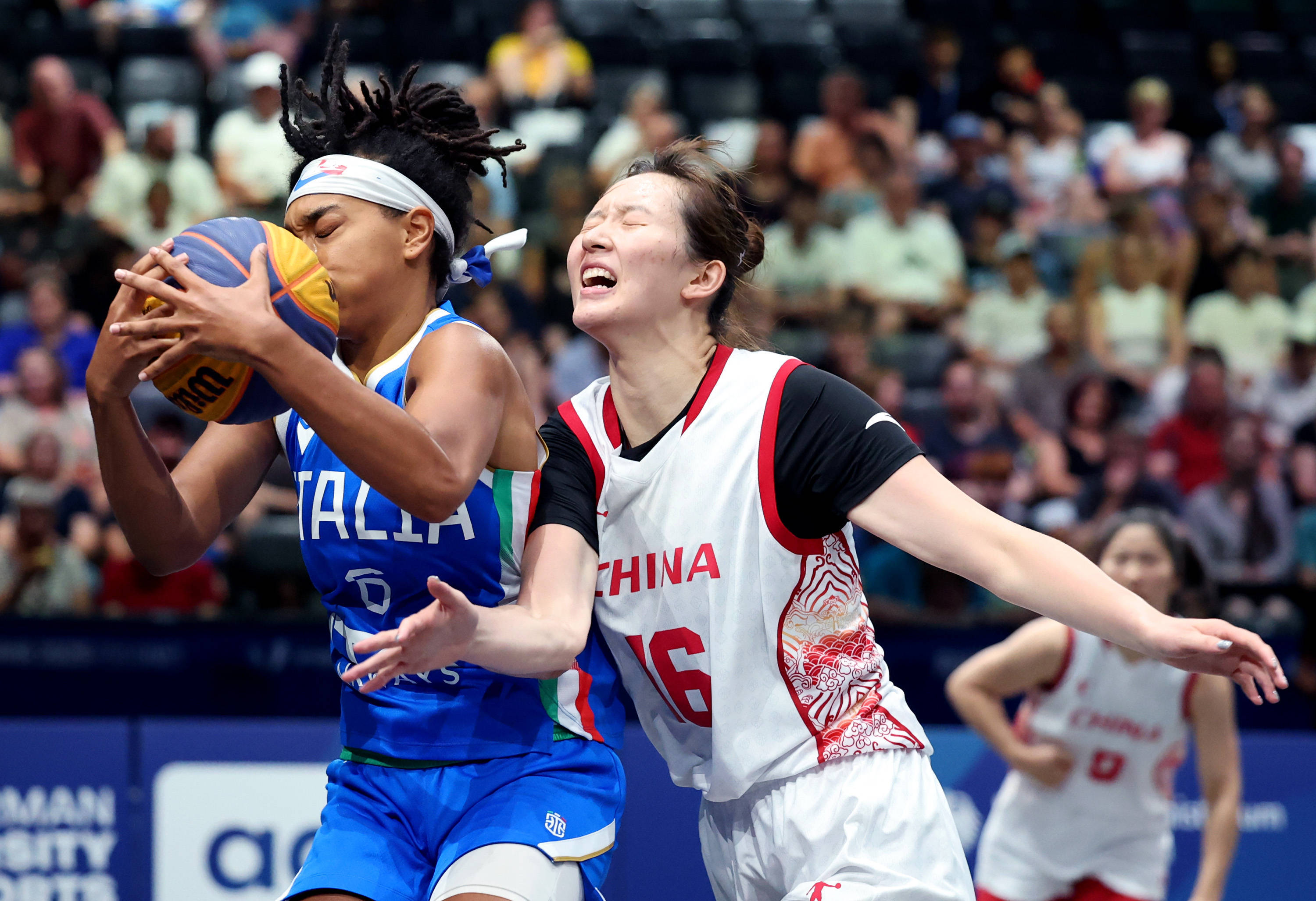 （体育）大运会——女子三人篮球：中国队晋级四强