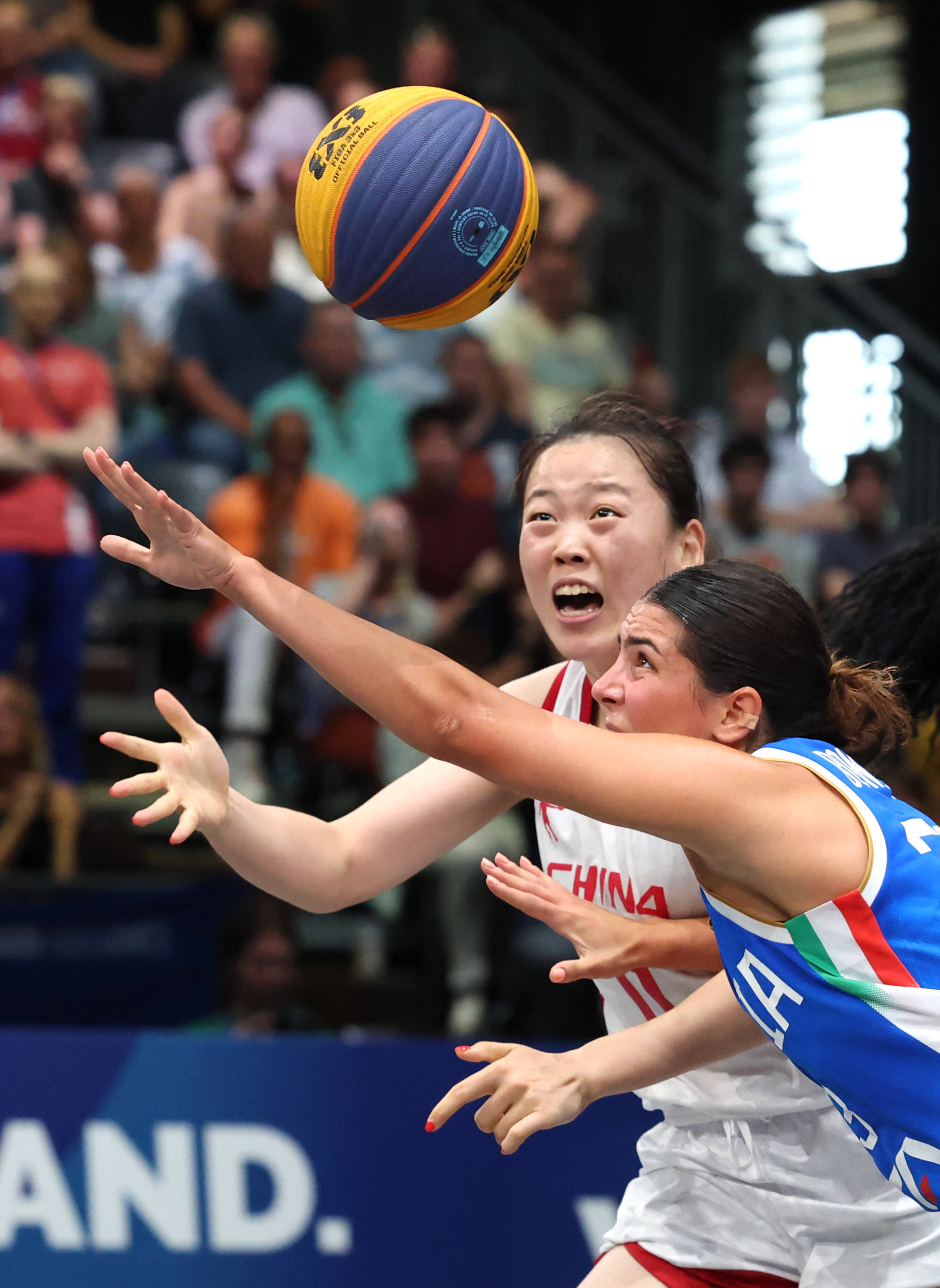 （体育）大运会——女子三人篮球：中国队晋级四强