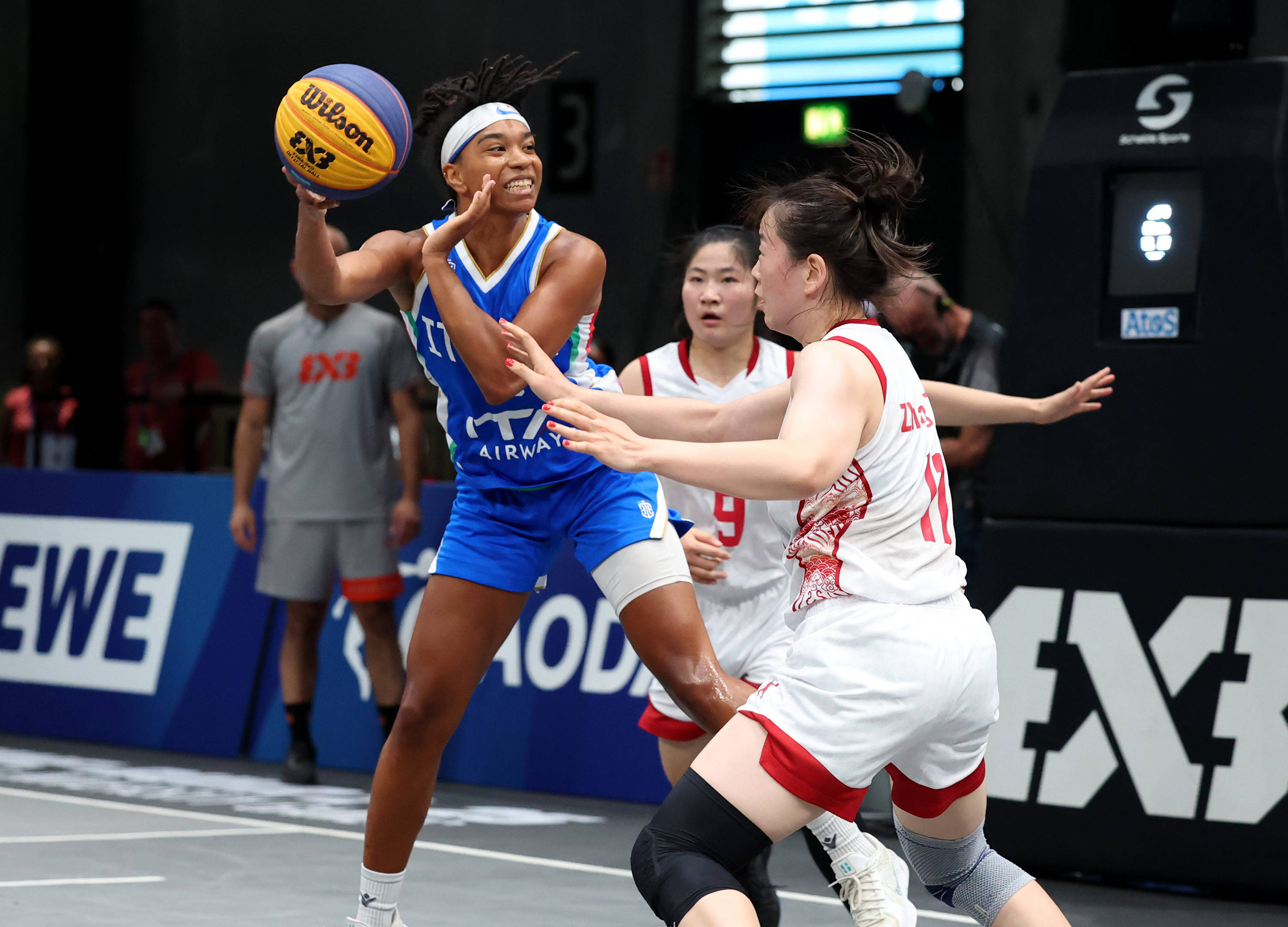 （体育）大运会——女子三人篮球：中国队晋级四强