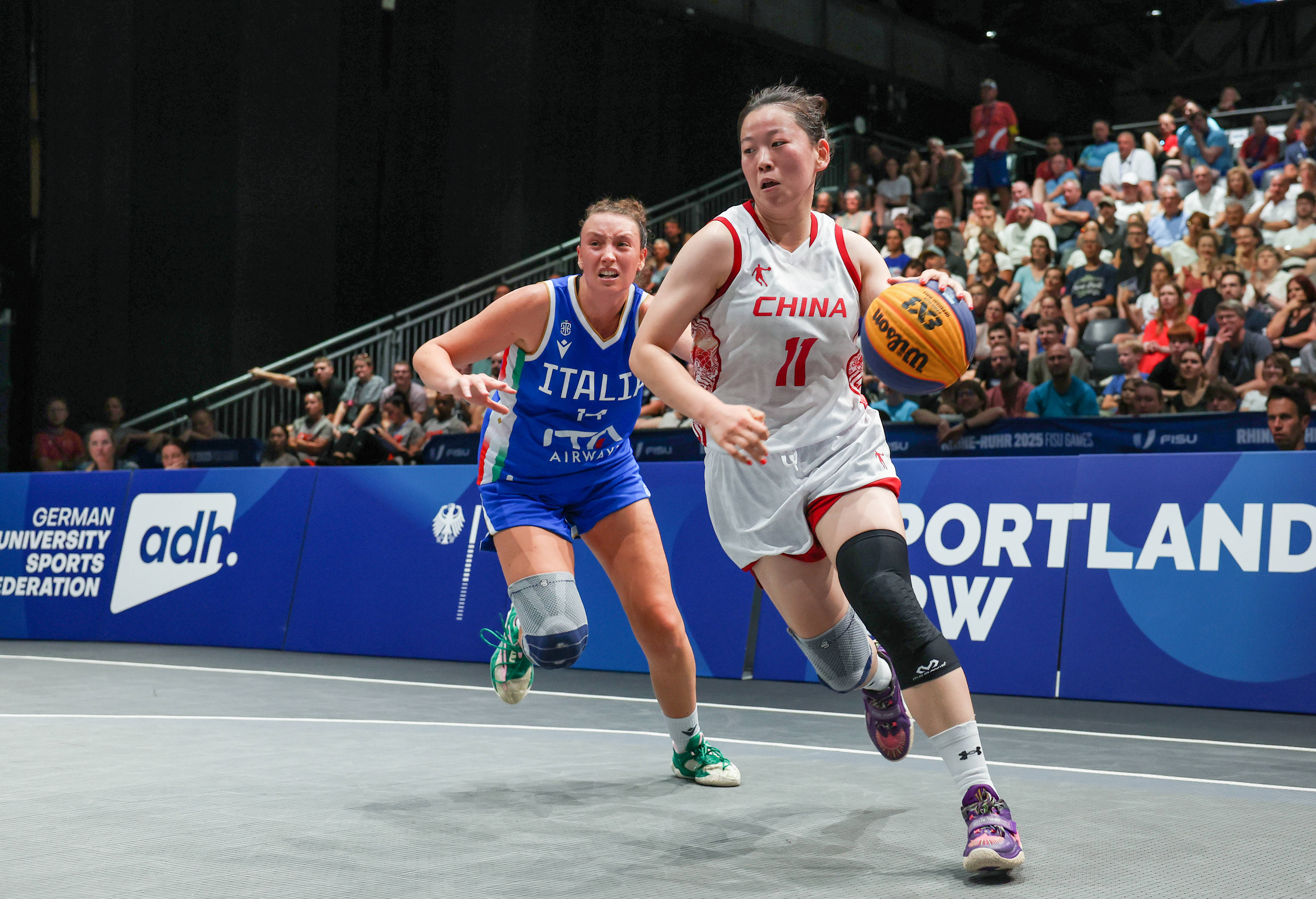 （体育）大运会——女子三人篮球：中国队晋级四强