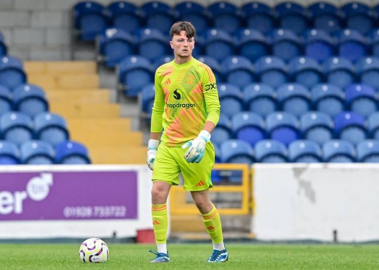 英媒：19岁曼联门将埃利赫-哈里森将租借加盟英乙球队什鲁斯伯里