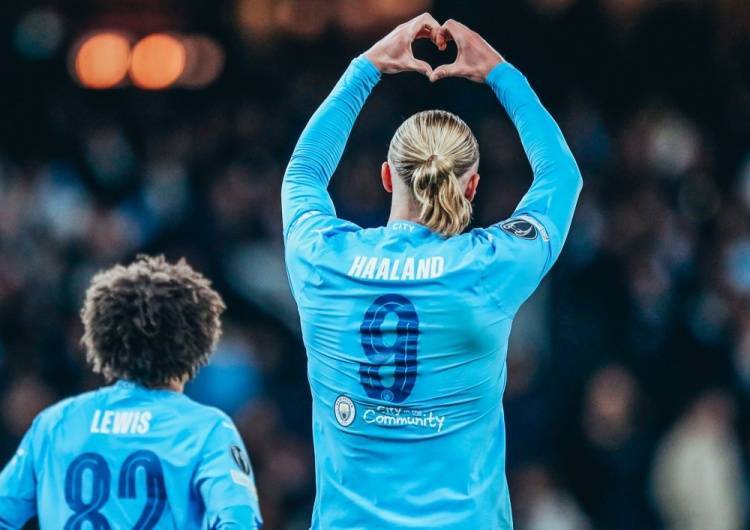 今日是哈兰德25岁生日，曼城社媒：祝我们的9号生日快乐🥳🩵