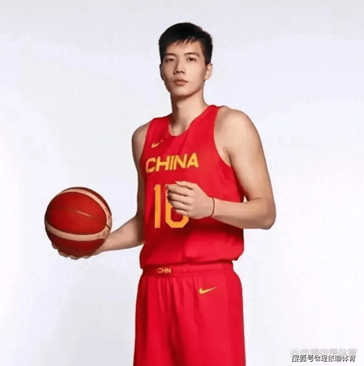 CBA风云:上海偷签焦泊乔,辽宁三外援集体被跑路,这剧情真刺激