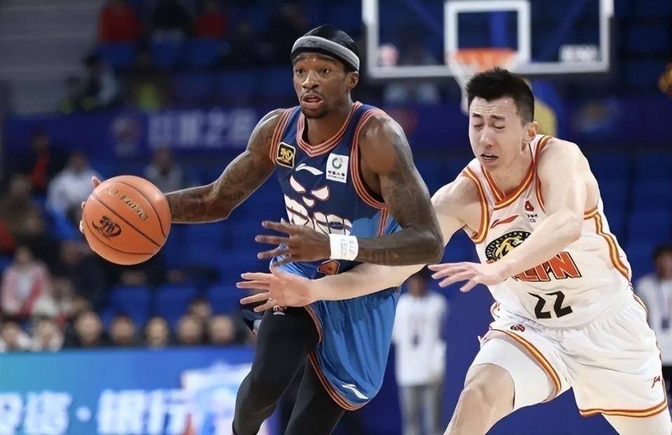 广东弃将试训北京，辽宁接触CBA得分王，四川引援禁令解除