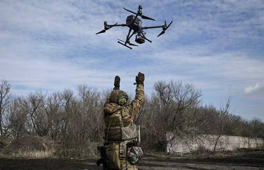 “铁将军”扎卢日内的预测：乌克兰再不改，俄乌冲突打到2034年