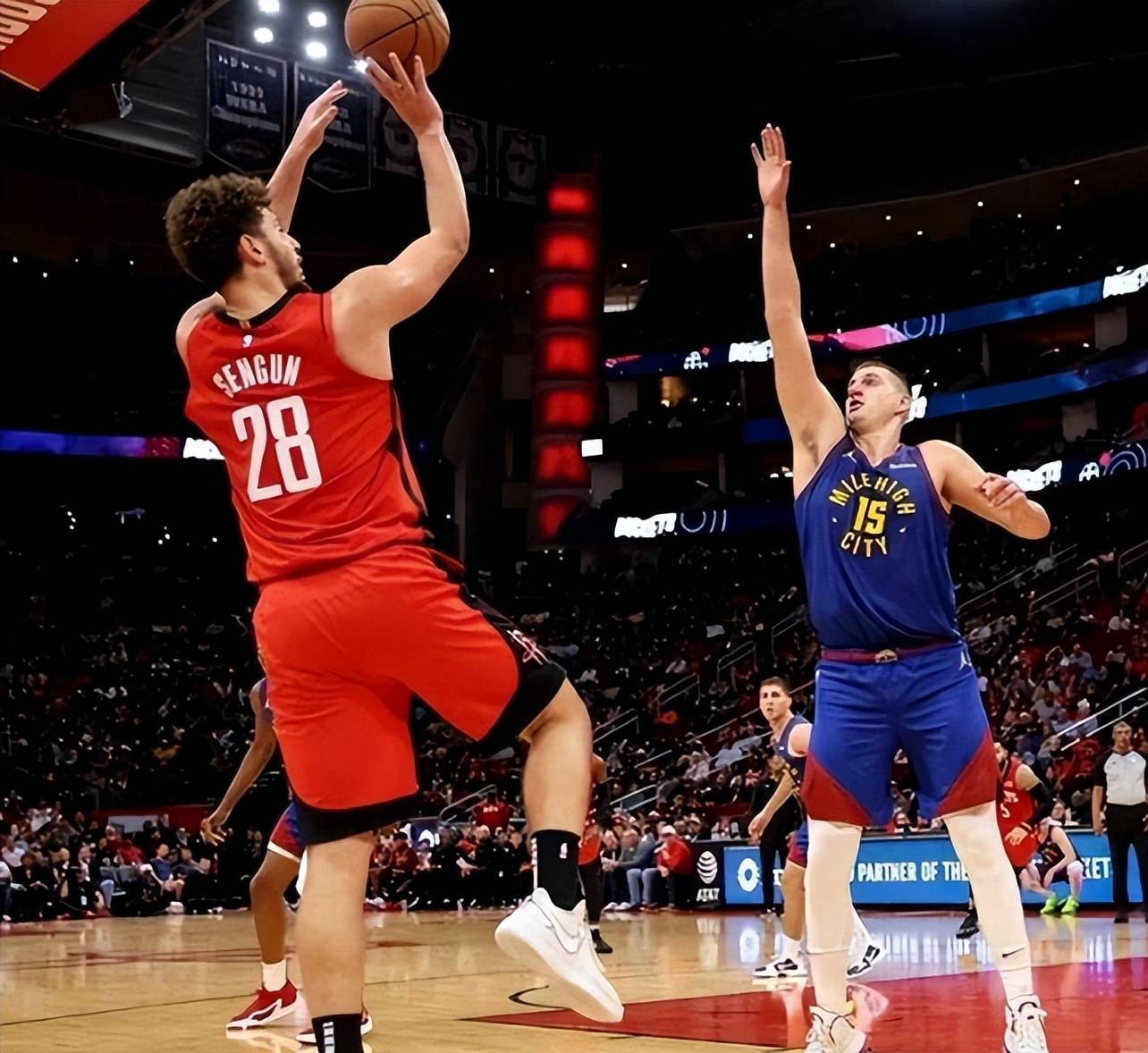 再见申京！火箭、热火酝酿2换2交易，2米06前锋空降休斯顿