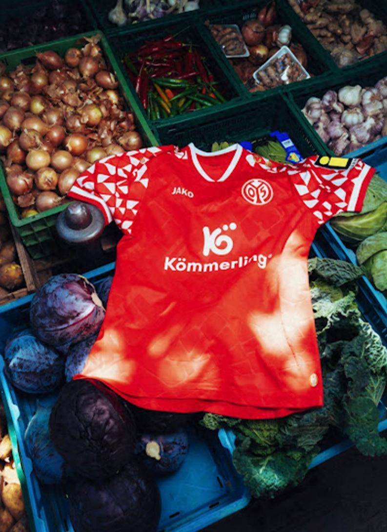 爱游戏体育网址-美因茨05足球俱乐部发布25/26赛季全新主场球衣