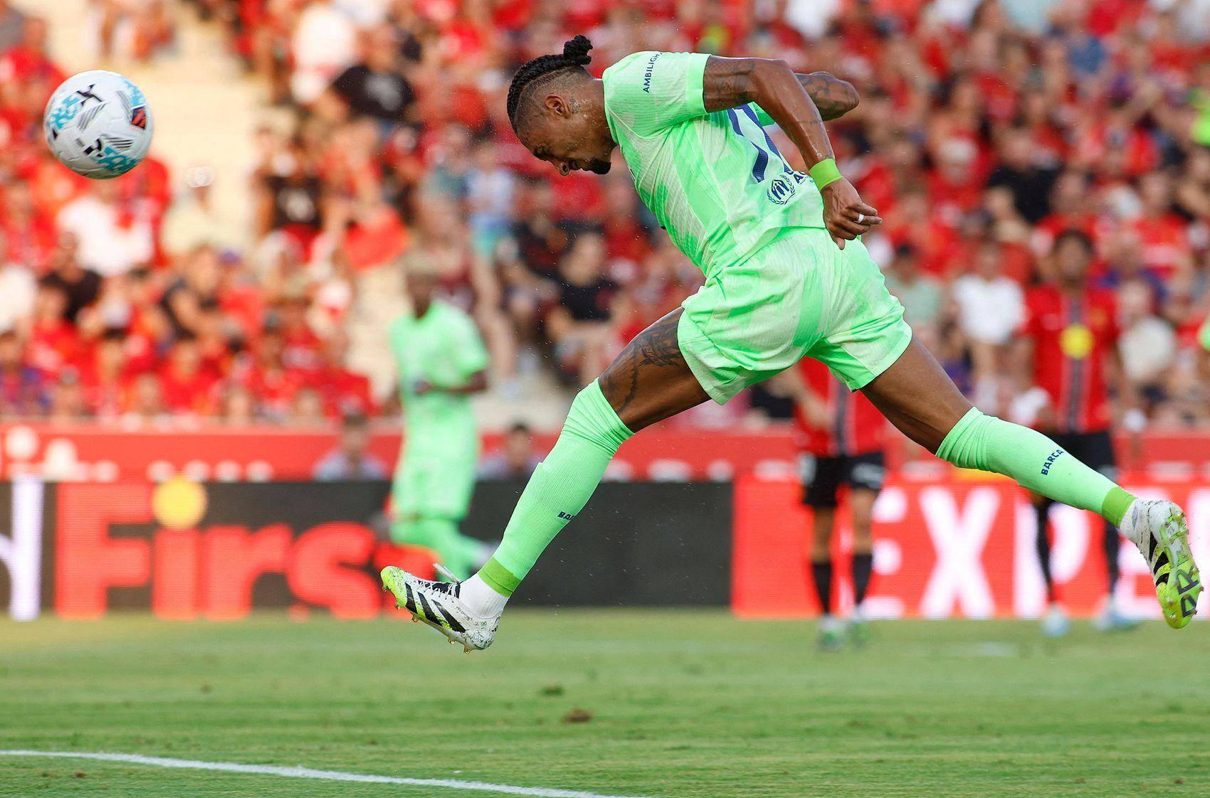 【西甲】新10号亚马尔传射建功，巴塞罗那大胜马洛卡